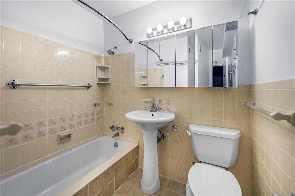 2925 West 5th Street Brighton Beach Brooklyn NY 11224