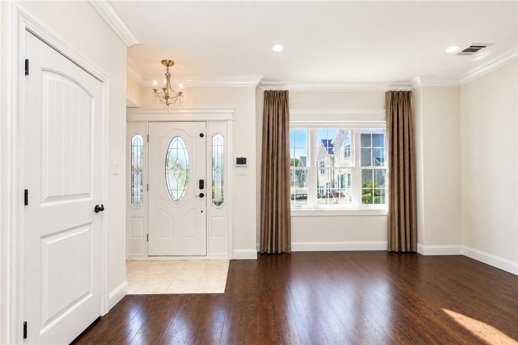 117 Santa Monica Lane Rossville Staten Island NY 10309