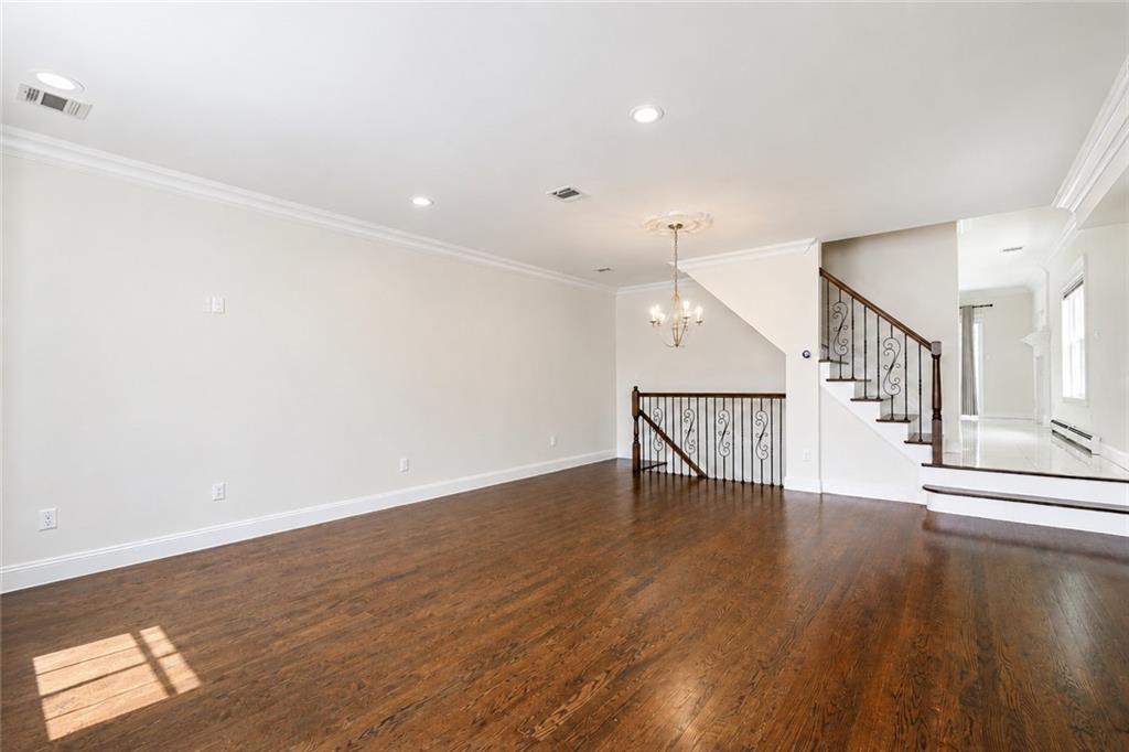 117 Santa Monica Lane Rossville Staten Island NY 10309