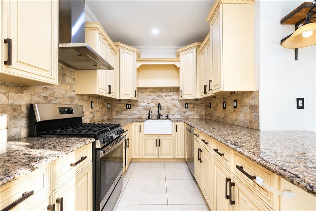 117 Santa Monica Lane Rossville Staten Island NY 10309