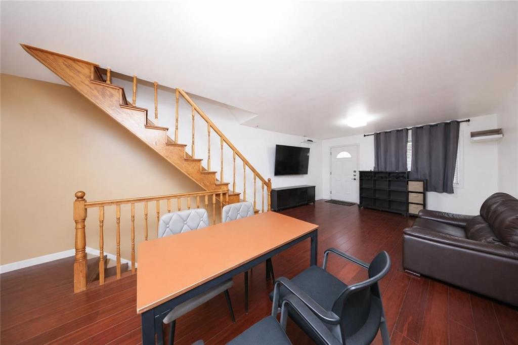 28 Long Pond Lane Park Hill Staten Island NY 10304