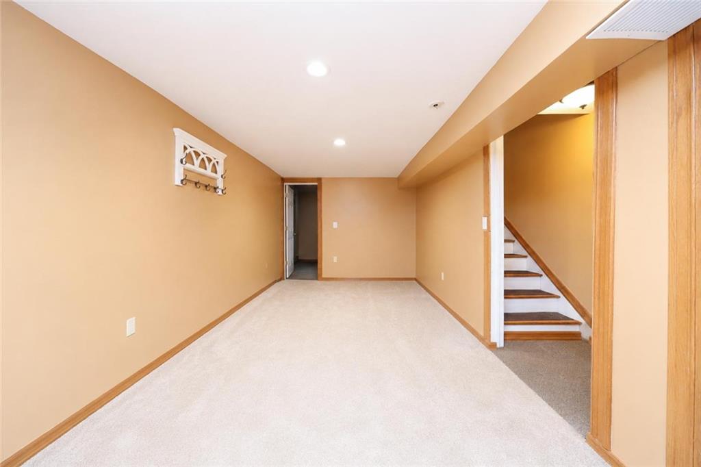 28 Long Pond Lane Park Hill Staten Island NY 10304