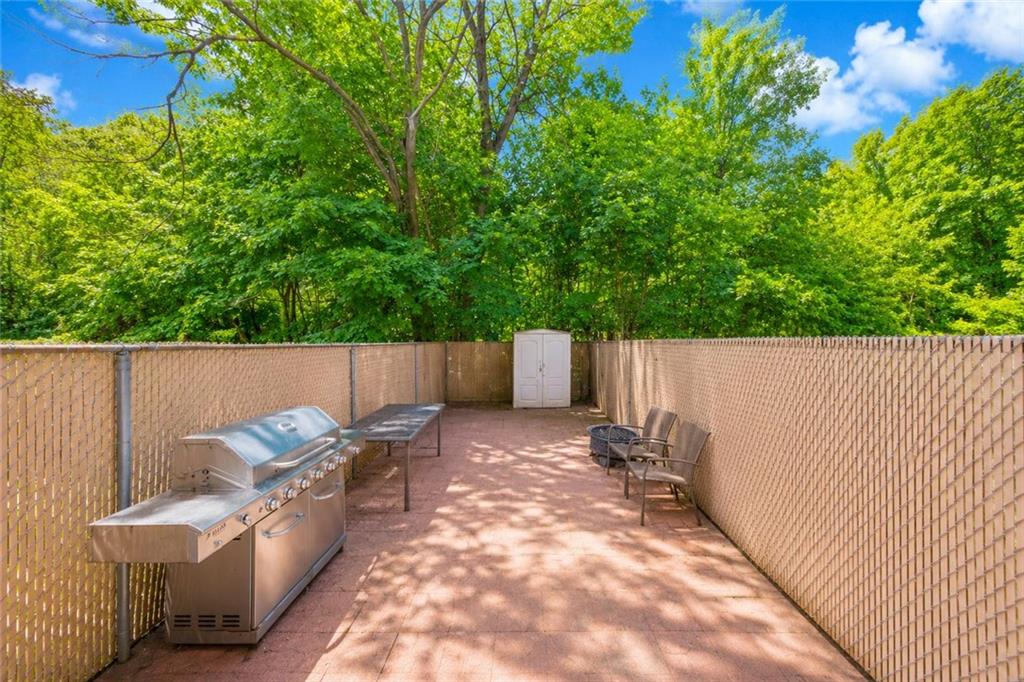 28 Long Pond Lane Park Hill Staten Island NY 10304