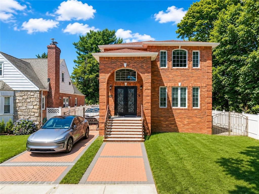 4132 220th Place Bayside Queens NY 11361