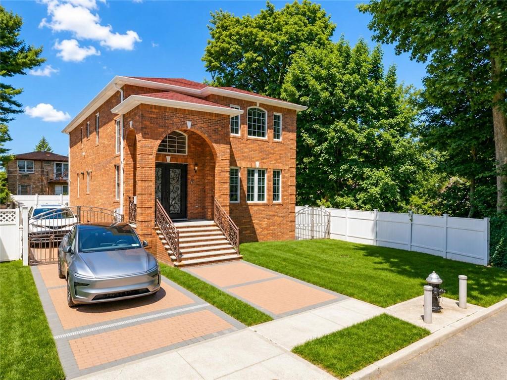 4132 220th Place Bayside Queens NY 11361