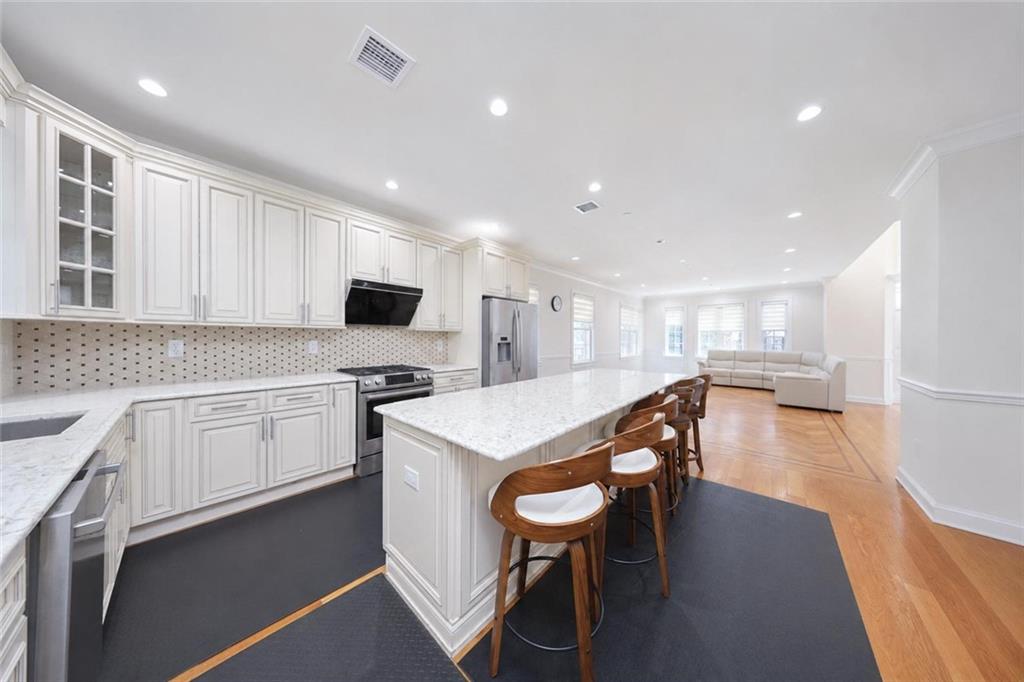 4132 220th Place Bayside Queens NY 11361