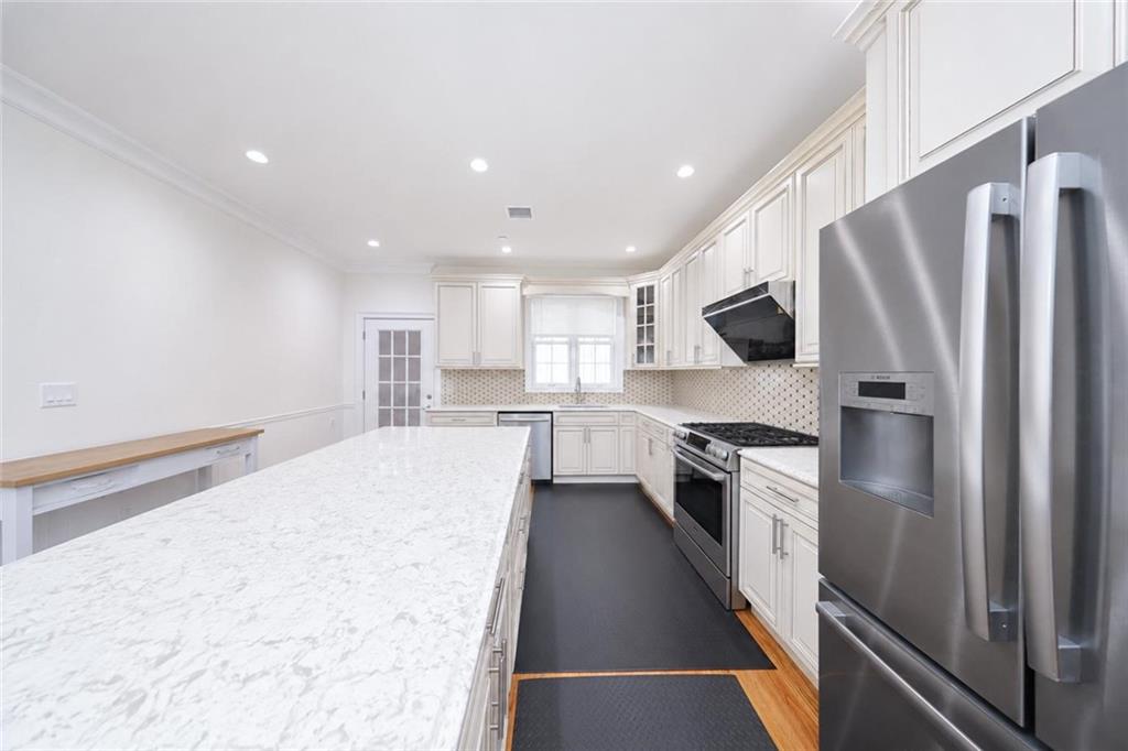 4132 220th Place Bayside Queens NY 11361