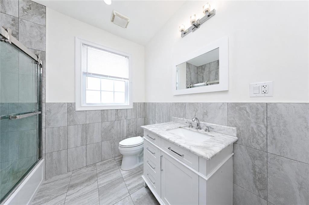 4132 220th Place Bayside Queens NY 11361
