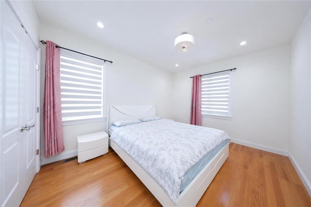 4132 220th Place Bayside Queens NY 11361