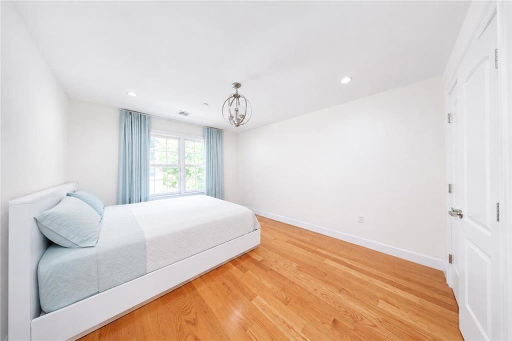 4132 220th Place Bayside Queens NY 11361