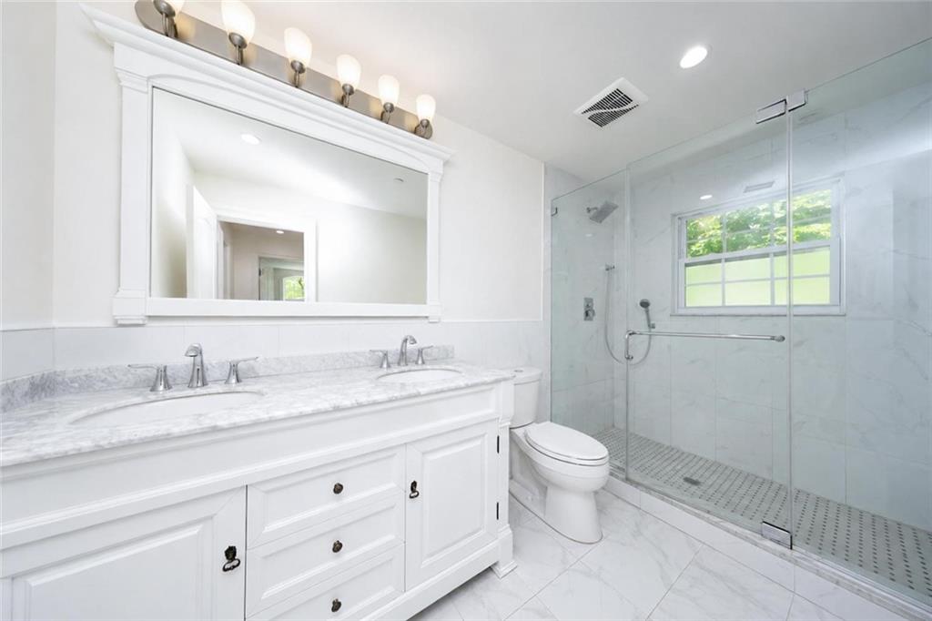 4132 220th Place Bayside Queens NY 11361