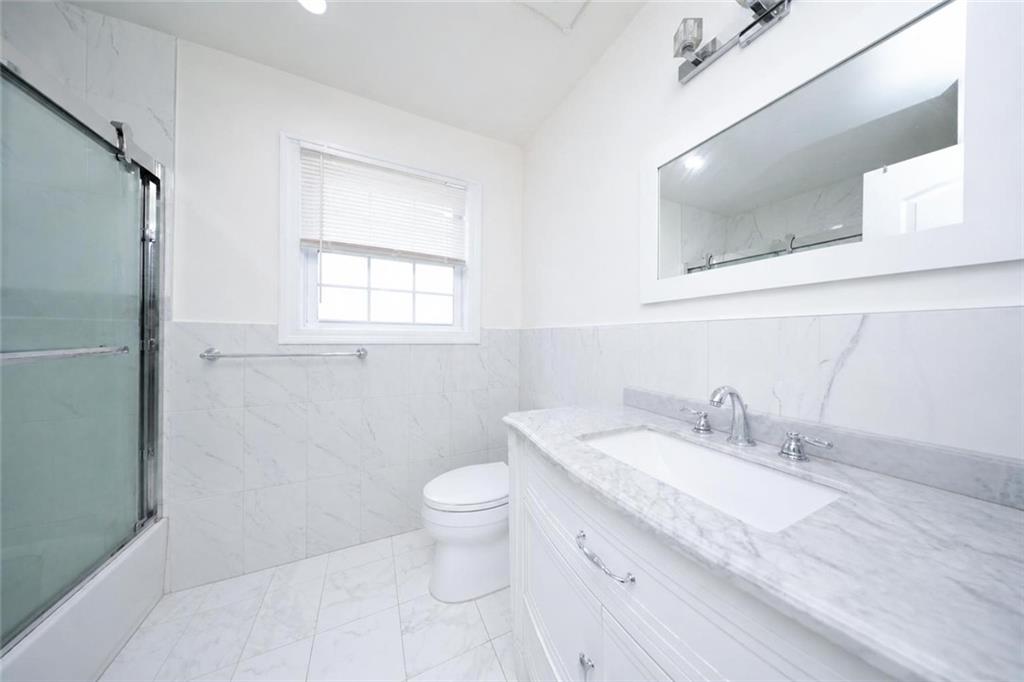 4132 220th Place Bayside Queens NY 11361