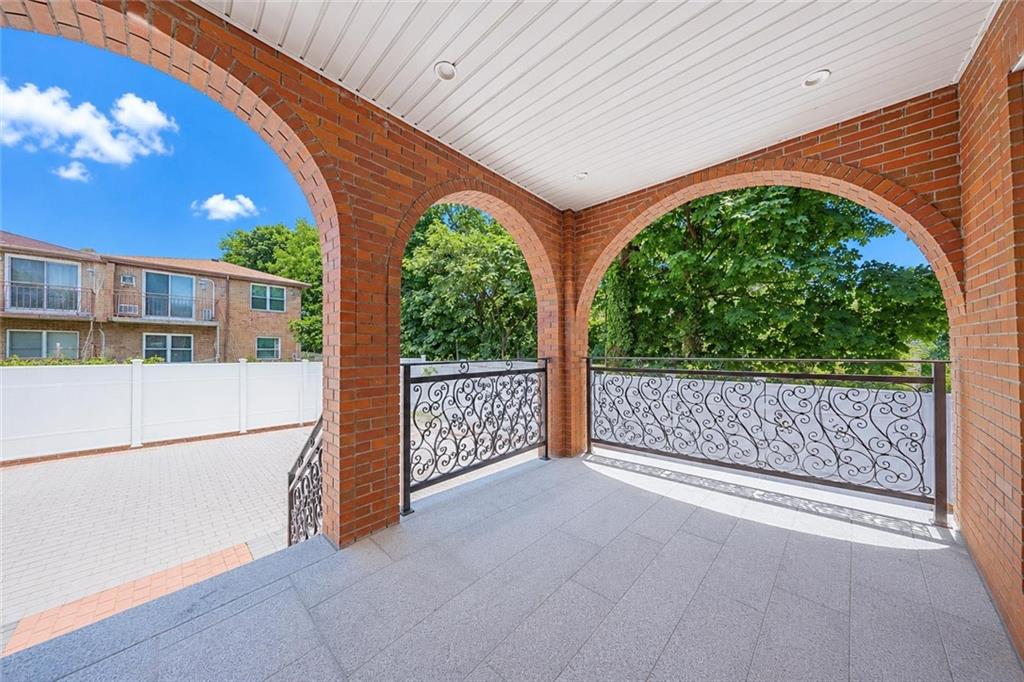 4132 220th Place Bayside Queens NY 11361