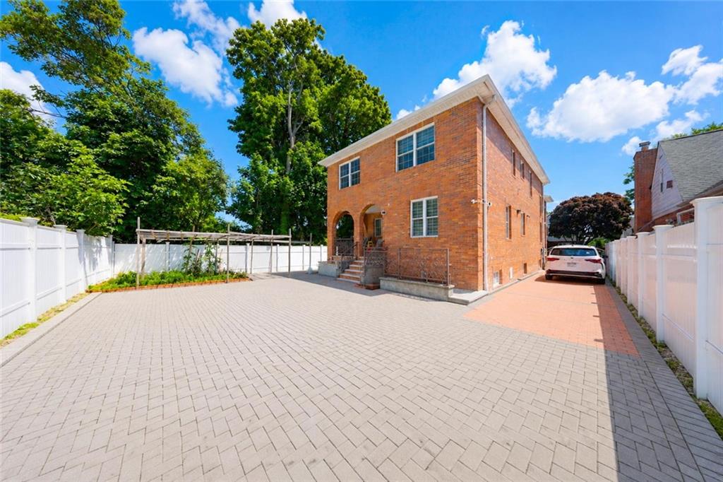4132 220th Place Bayside Queens NY 11361