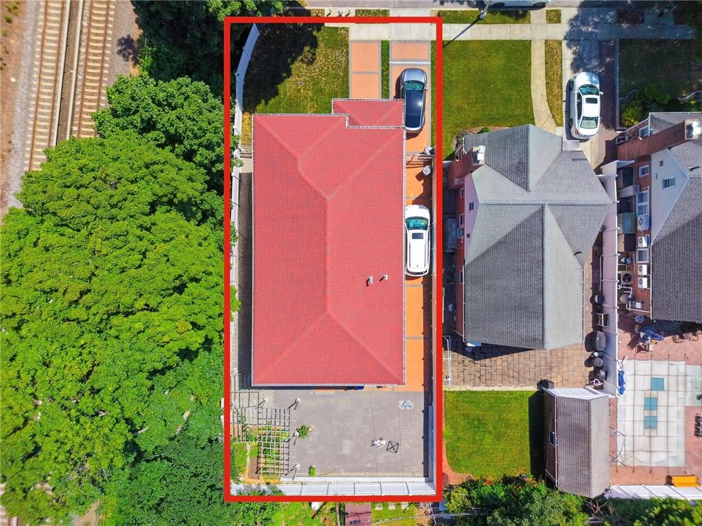 4132 220th Place Bayside Queens NY 11361