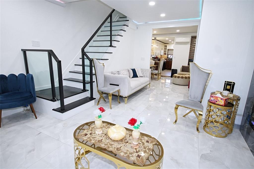 1075 Bay Ridge Parkway Dyker Heights Brooklyn NY 11228