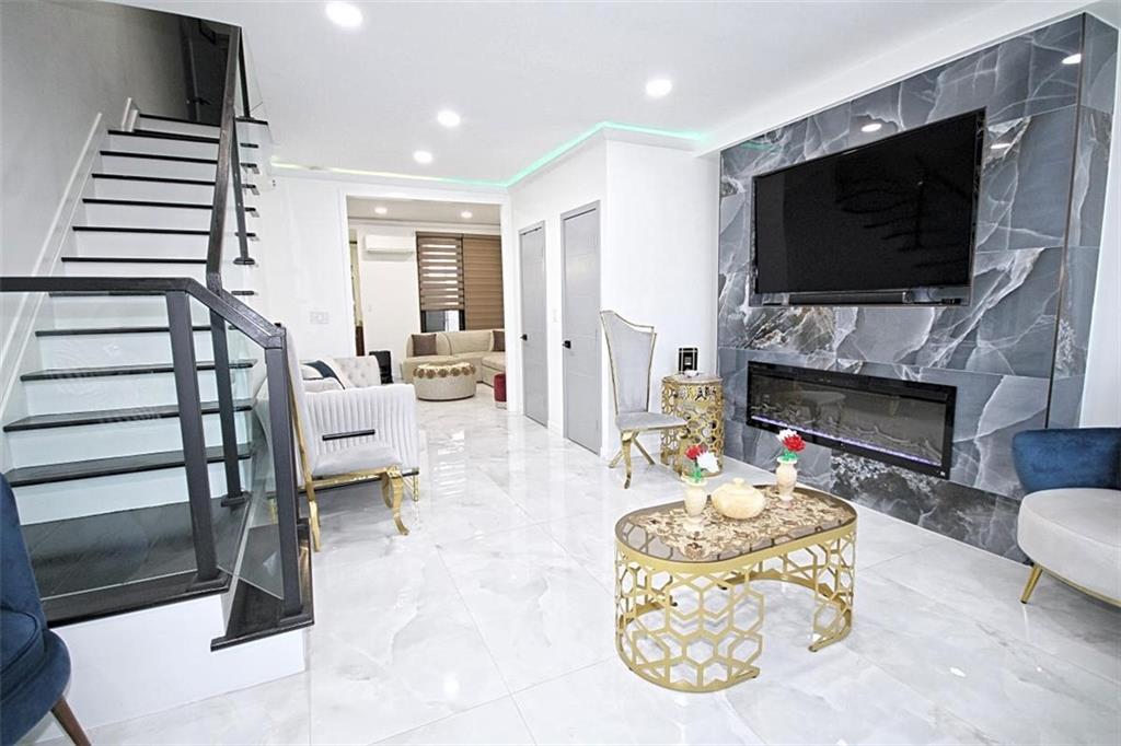 1075 Bay Ridge Parkway Dyker Heights Brooklyn NY 11228