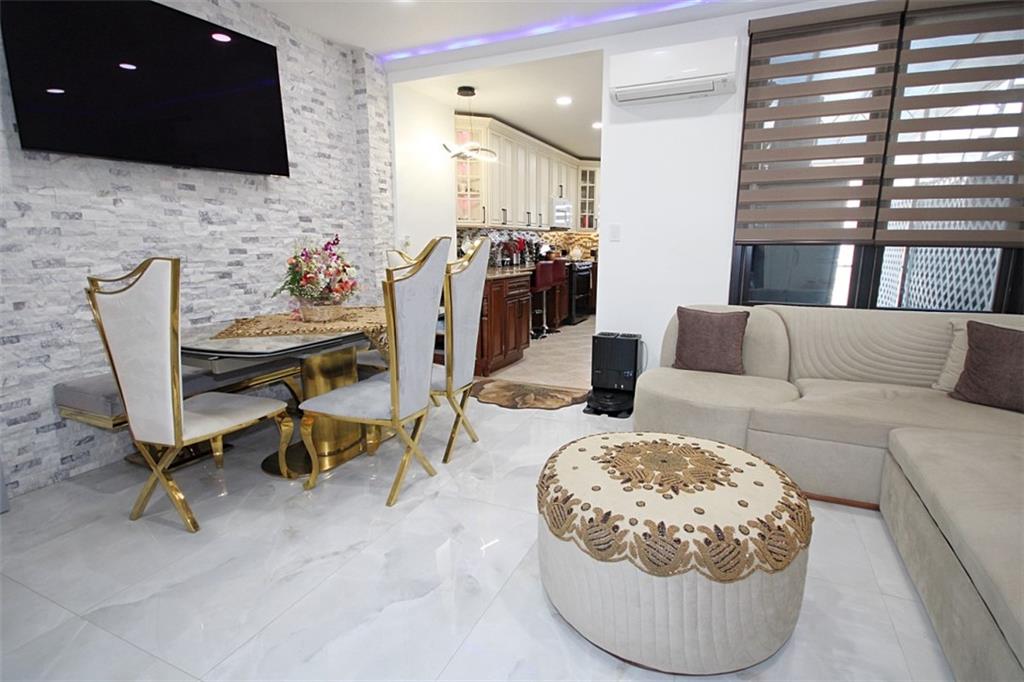 1075 Bay Ridge Parkway Dyker Heights Brooklyn NY 11228
