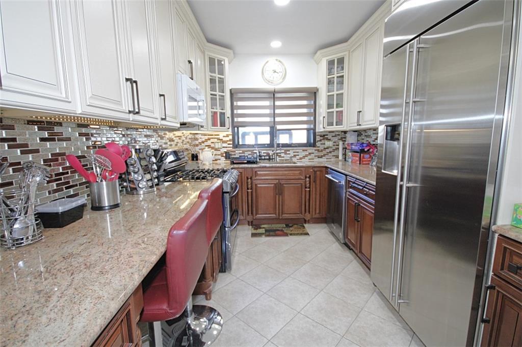 1075 Bay Ridge Parkway Dyker Heights Brooklyn NY 11228
