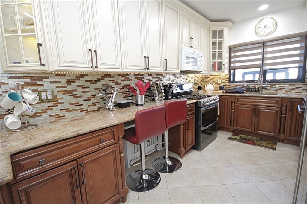 1075 Bay Ridge Parkway Dyker Heights Brooklyn NY 11228