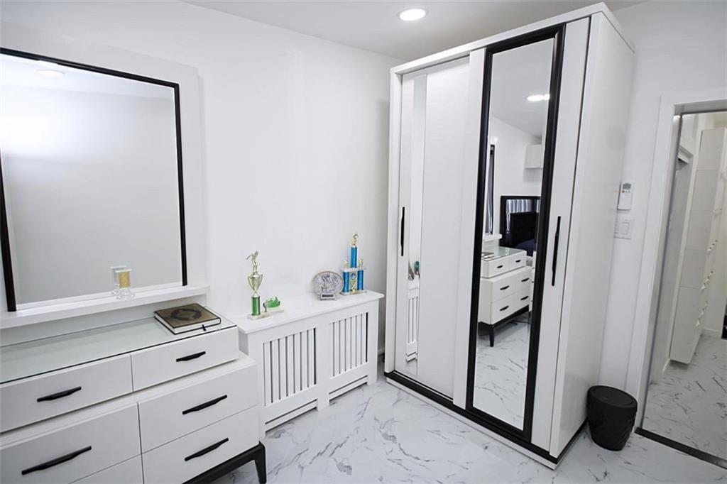 1075 Bay Ridge Parkway Dyker Heights Brooklyn NY 11228