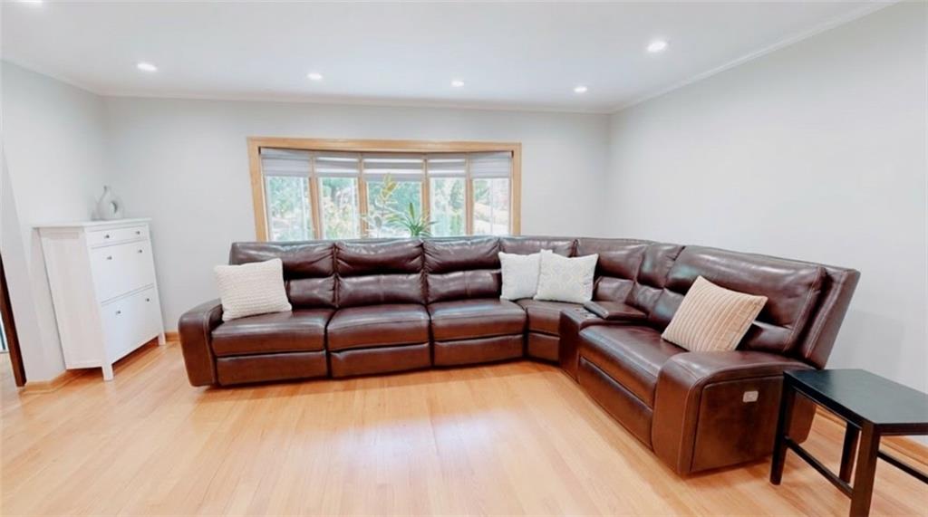 255-03 87th Drive Floral Park Queens NY 11001
