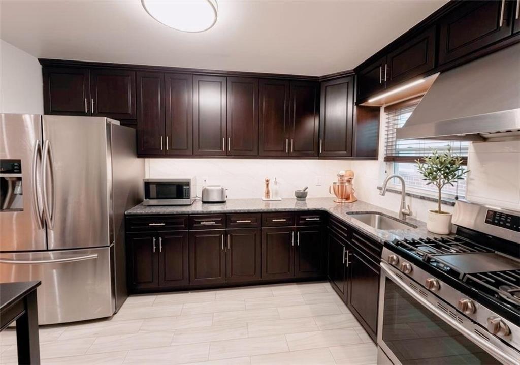 255-03 87th Drive Floral Park Queens NY 11001