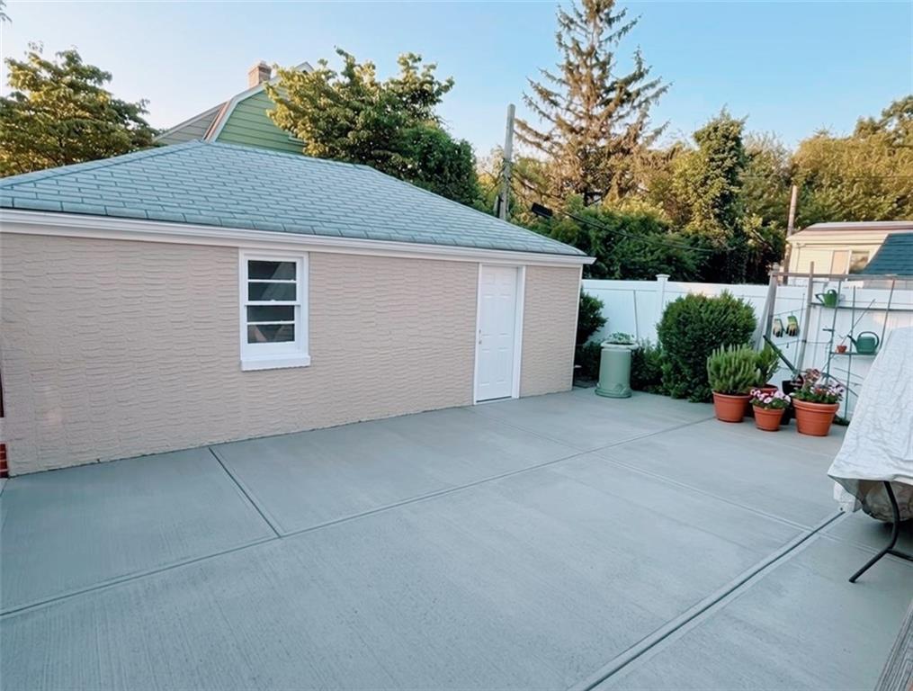 255-03 87th Drive Floral Park Queens NY 11001