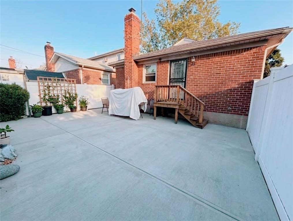 255-03 87th Drive Floral Park Queens NY 11001