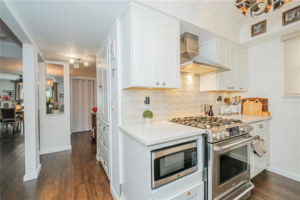 93 Mimosa Lane Huguenot Staten Island NY 10312