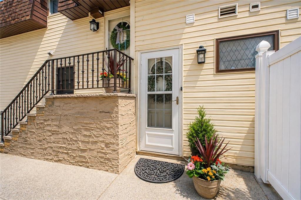 93 Mimosa Lane Huguenot Staten Island NY 10312