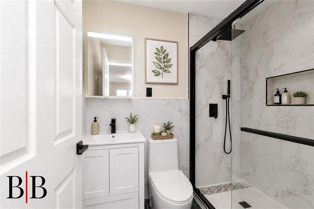 166 Stuyvesant Avenue Bedford Stuyvesant Brooklyn NY 11221