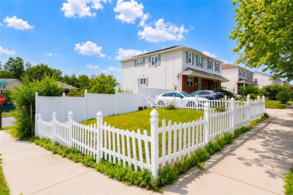 41 Ibsen Avenue Arden Heights Staten Island NY 10312