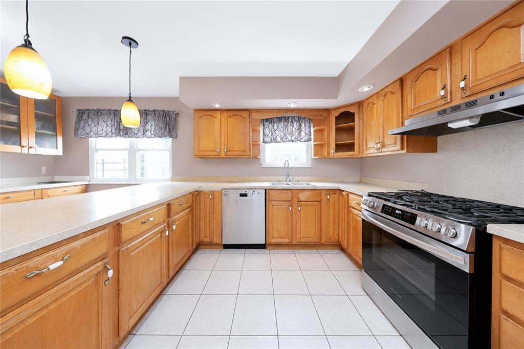 41 Ibsen Avenue Arden Heights Staten Island NY 10312