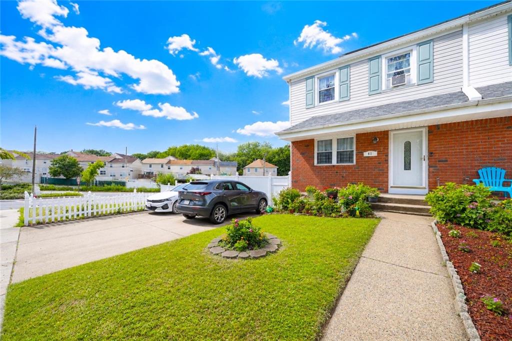 41 Ibsen Avenue Arden Heights Staten Island NY 10312