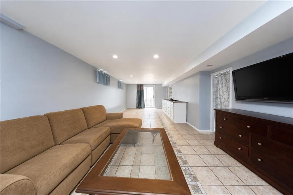 41 Ibsen Avenue Arden Heights Staten Island NY 10312
