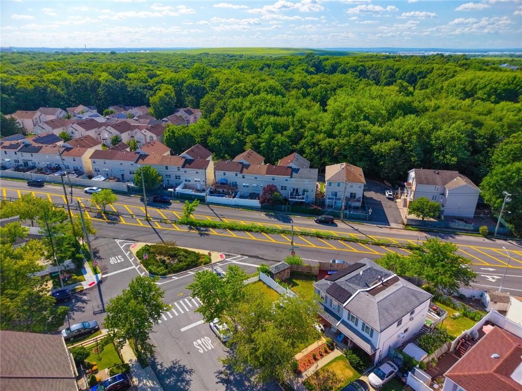 41 Ibsen Avenue Arden Heights Staten Island NY 10312