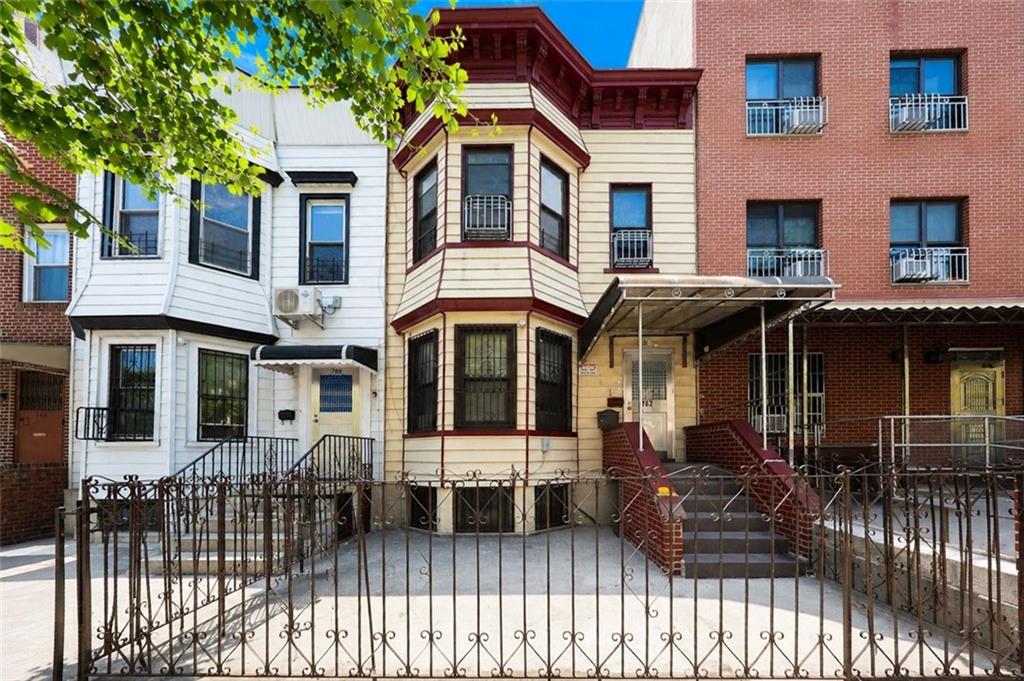 762 50th Street Sunset Park Brooklyn NY 11220