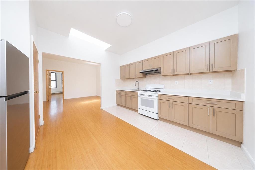 762 50th Street Sunset Park Brooklyn NY 11220