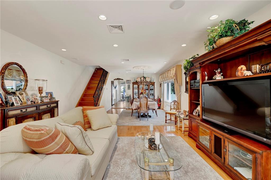 1881 West 7th Street Gravesend Brooklyn NY 11223