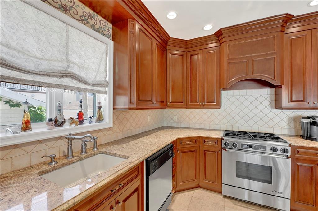 1881 West 7th Street Gravesend Brooklyn NY 11223