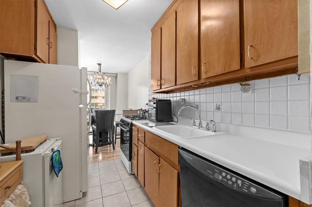 2940 West 5th Street Brighton Beach Brooklyn NY 11224
