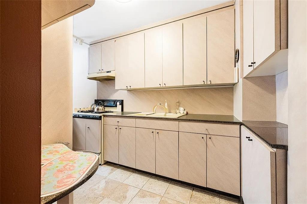 2925 West 5th Street Brighton Beach Brooklyn NY 11224