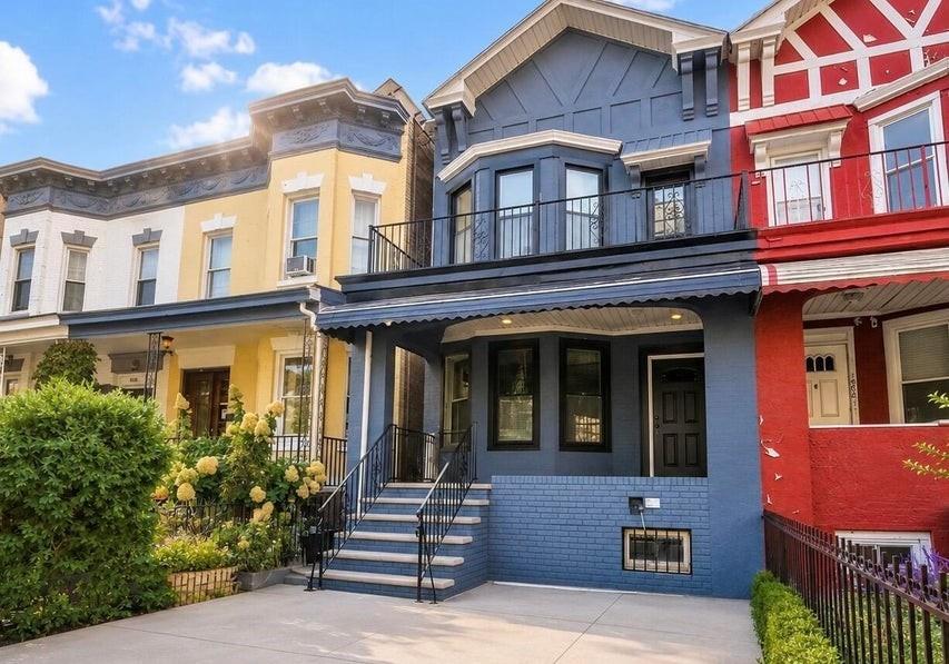 63 Highview Avenue New Brighton Staten Island NY 10301