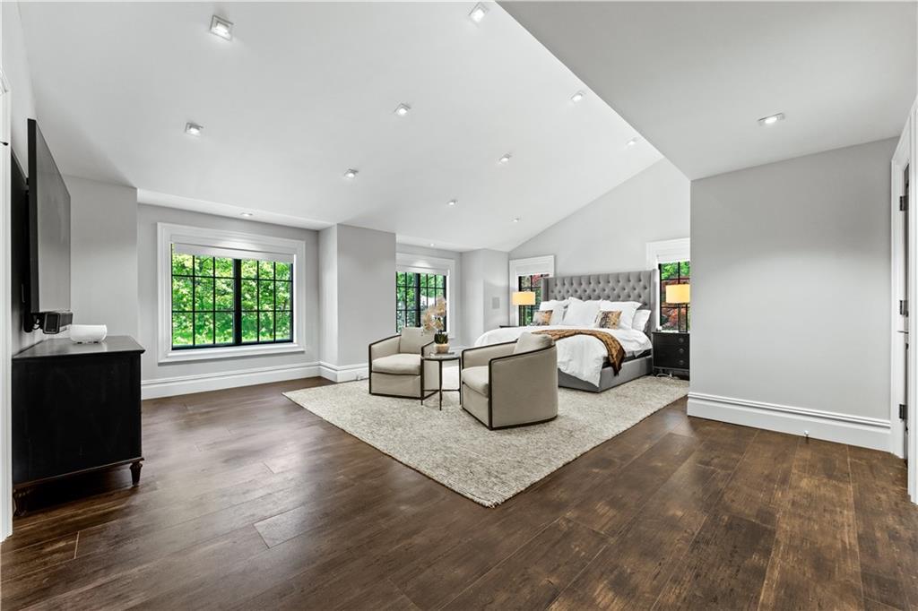 44 Annfield Court Todt Hill Staten Island NY 10304