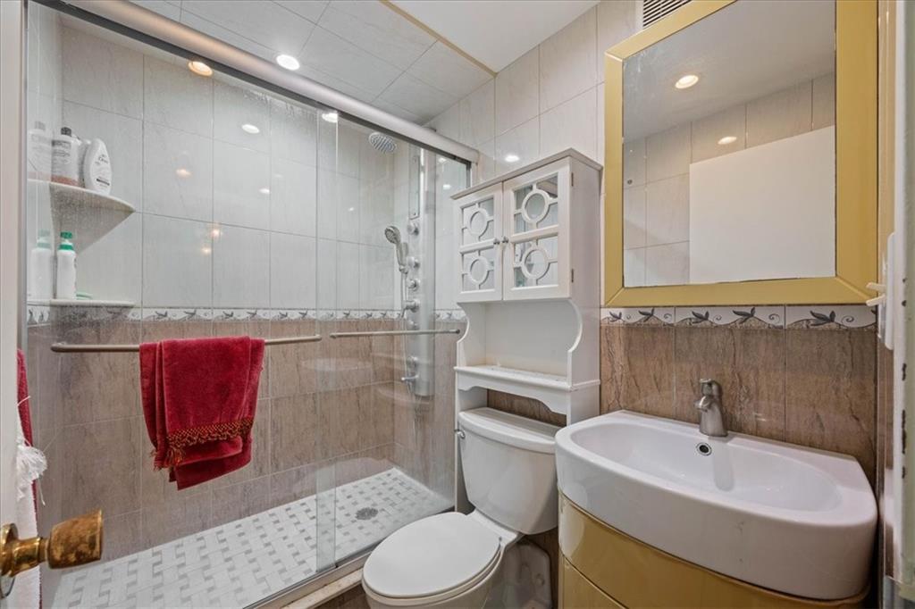 10849 Seaview Avenue Canarsie Brooklyn NY 11236