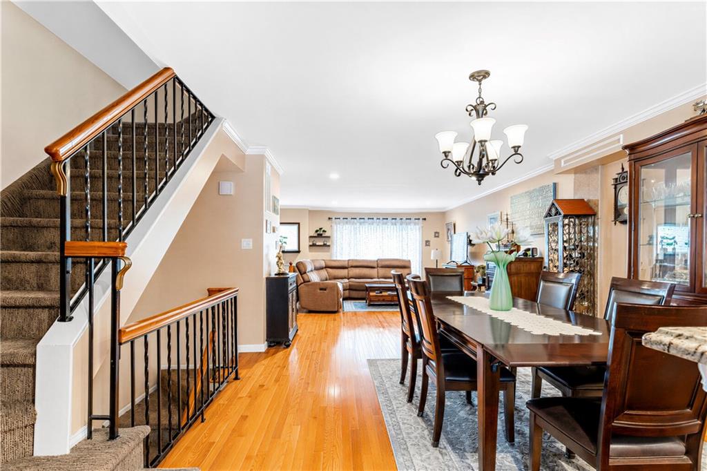 19 Pembrook Loop Rossville Staten Island NY 10309