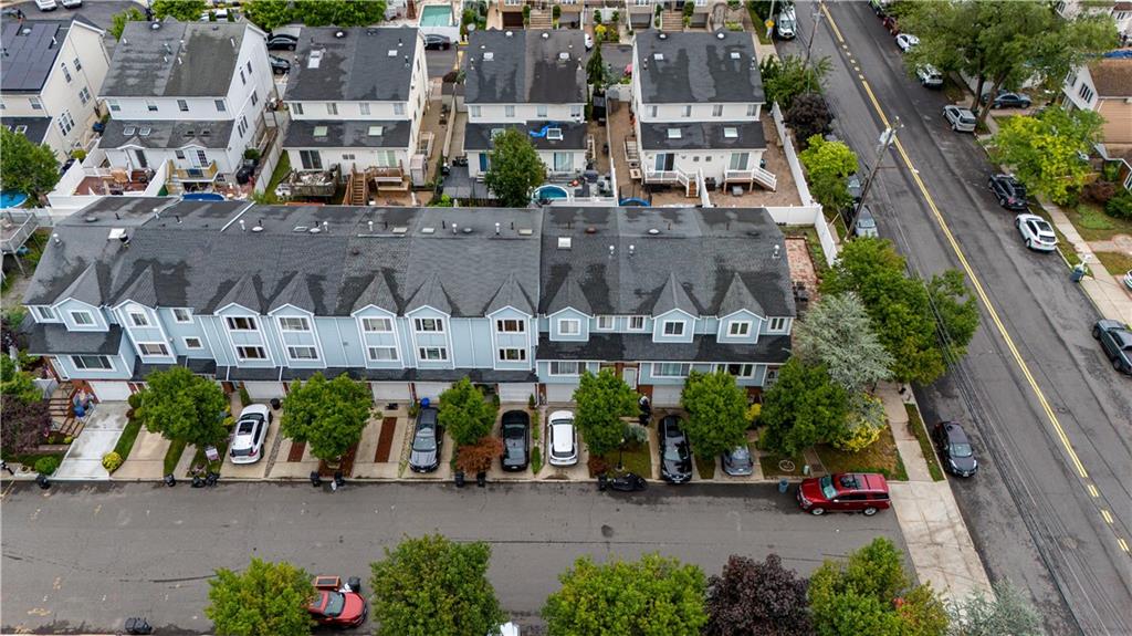 19 Pembrook Loop Rossville Staten Island NY 10309
