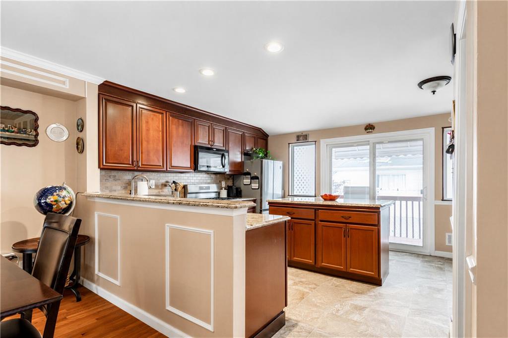 19 Pembrook Loop Rossville Staten Island NY 10309