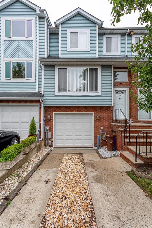 19 Pembrook Loop Rossville Staten Island NY 10309